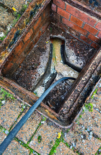 https://plumberhighwycombe.com.au/uploads/2025/06/blocked-drains-644040.jpg