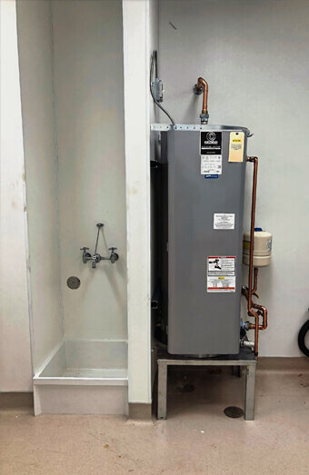 https://plumberhighwycombe.com.au/uploads/2025/06/hot-water-257755.jpg